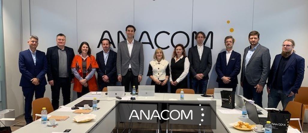 Sandra Maximiano, Presidente da ANACOM, com a delegação da Lituânia e a equipa técnica da ANACOM.